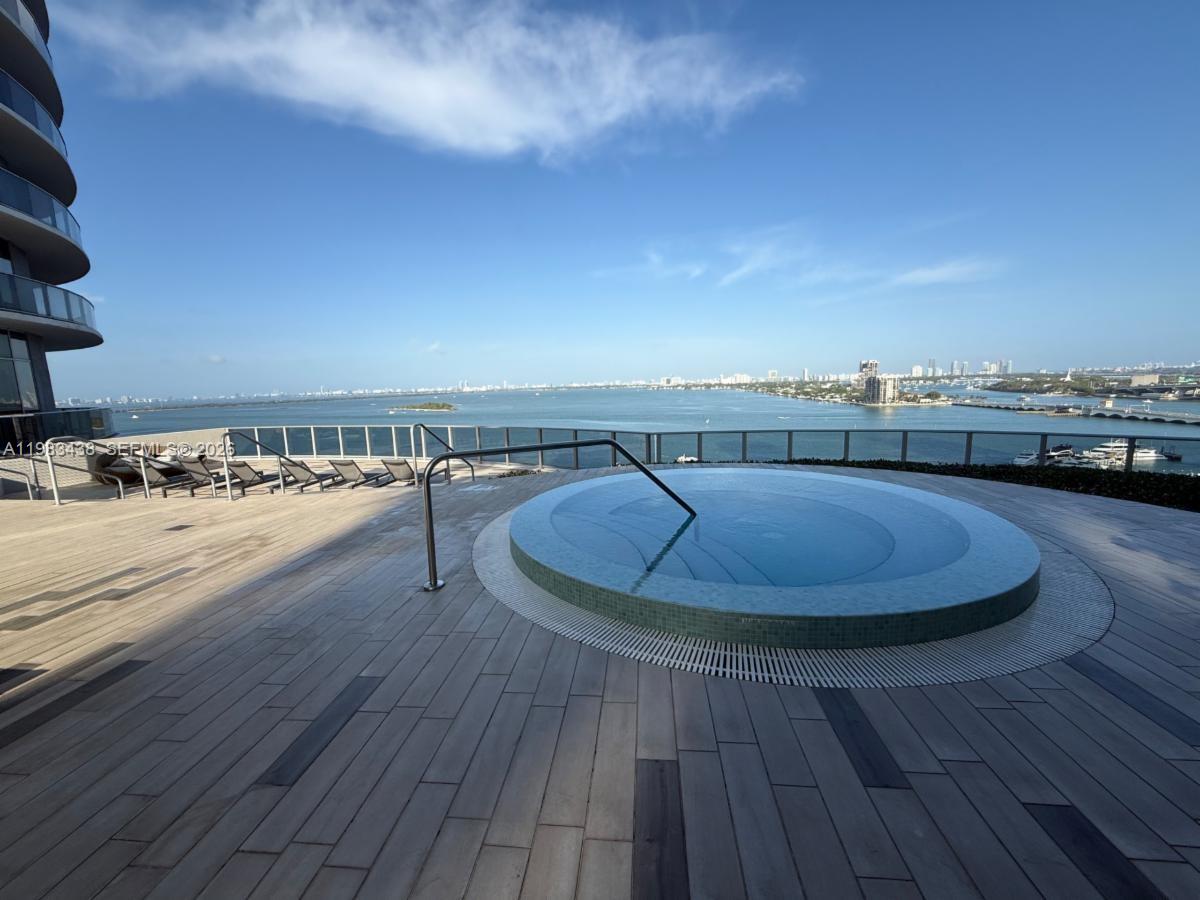 ARIA ON THE BAY CONDO - Residential Lease