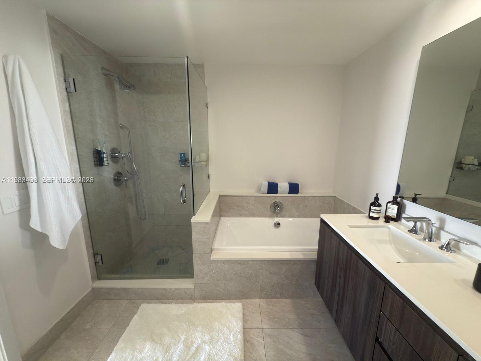 ARIA ON THE BAY CONDO - Residential Lease