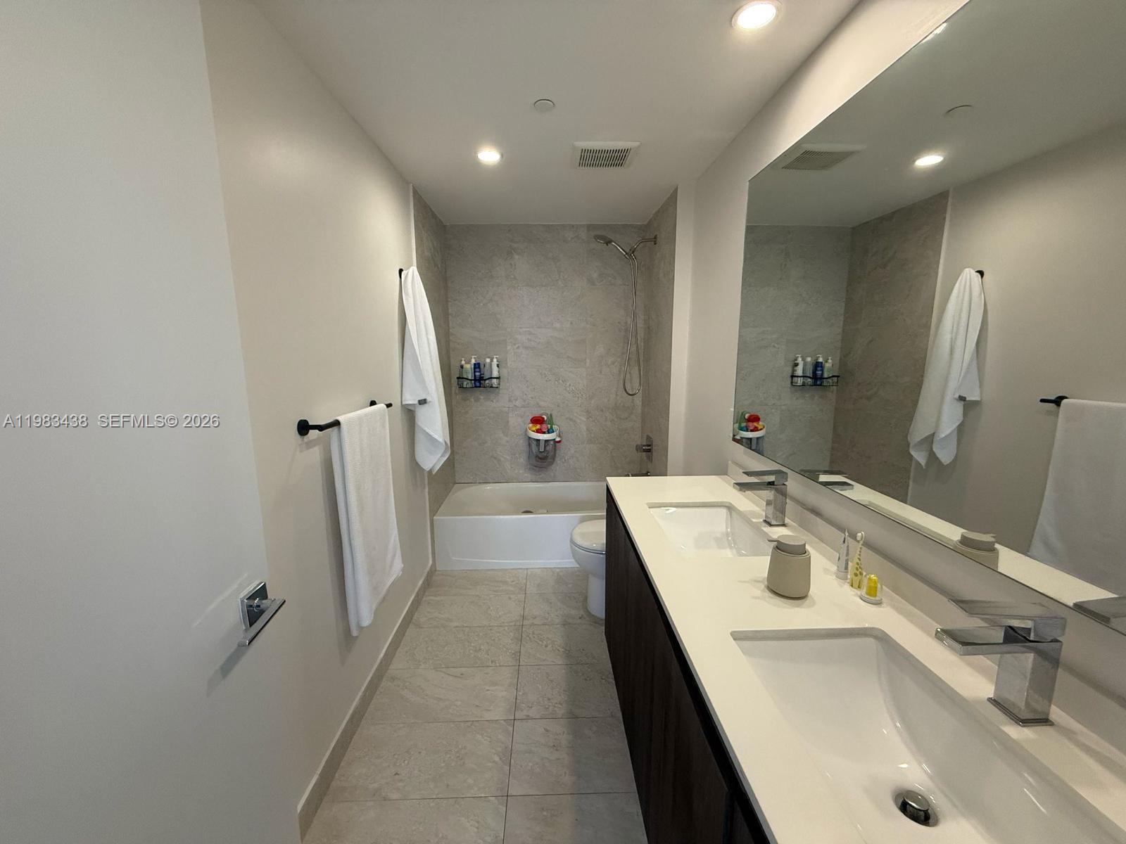 ARIA ON THE BAY CONDO - Residential Lease