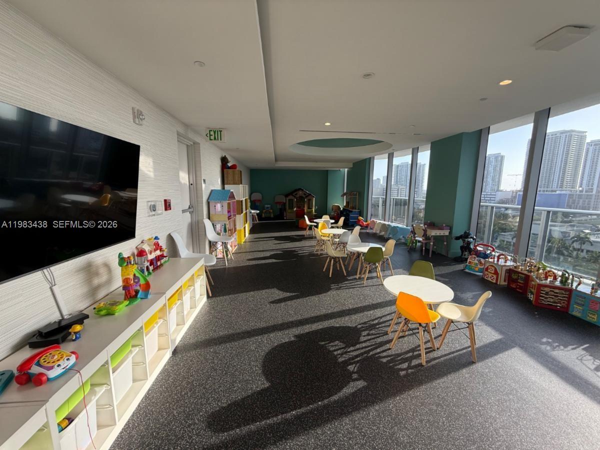 ARIA ON THE BAY CONDO - Residential Lease