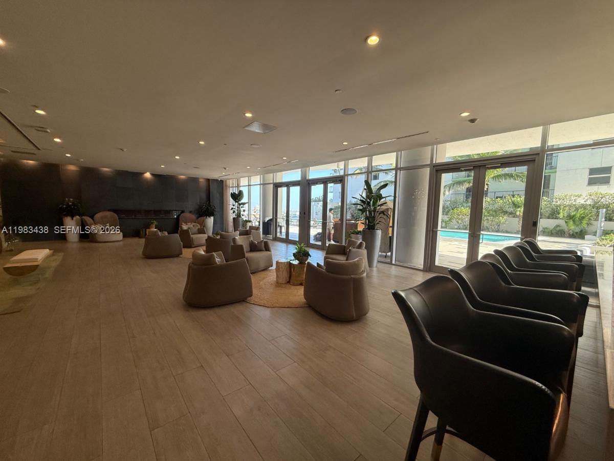 ARIA ON THE BAY CONDO - Residential Lease