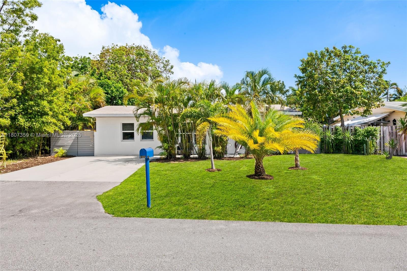 Property for Sale at 1625 Ne 29th St, Pompano Beach, Broward County, Florida - Bedrooms: 3 
Bathrooms: 2  - $429,900