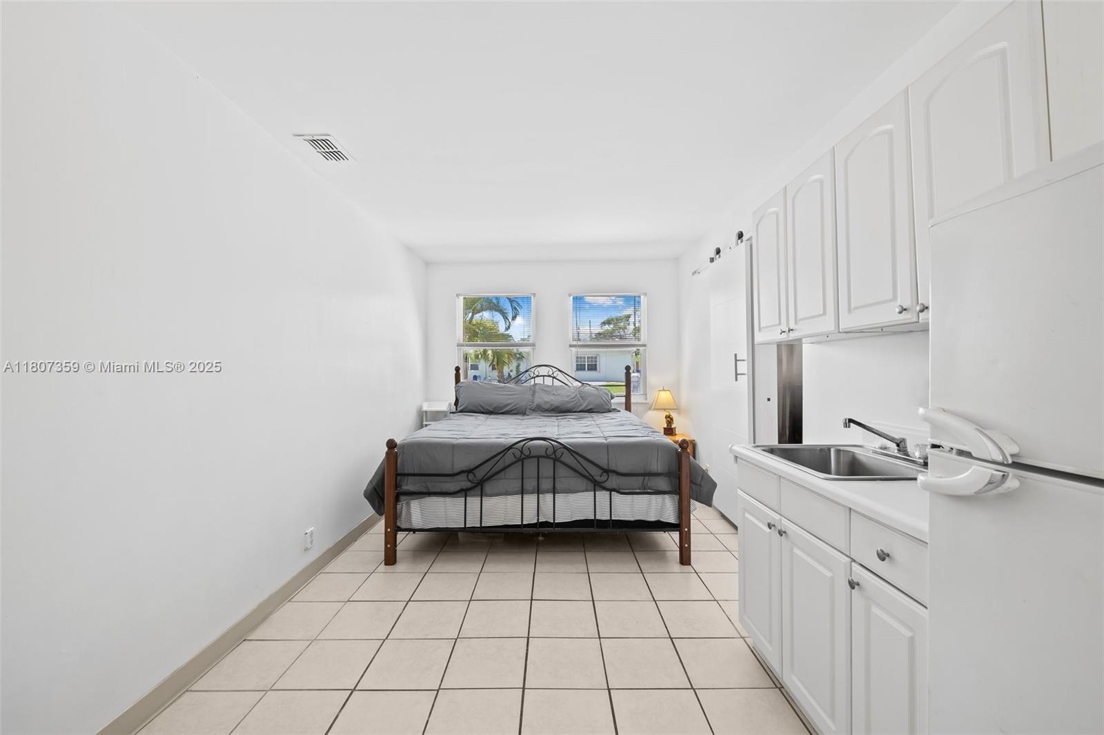 CRESTHAVEN NO 3 - Residential