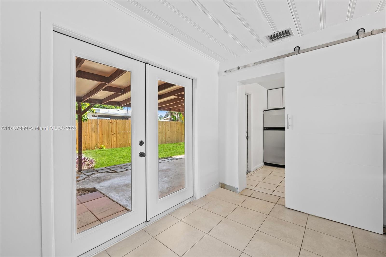 CRESTHAVEN NO 3 - Residential