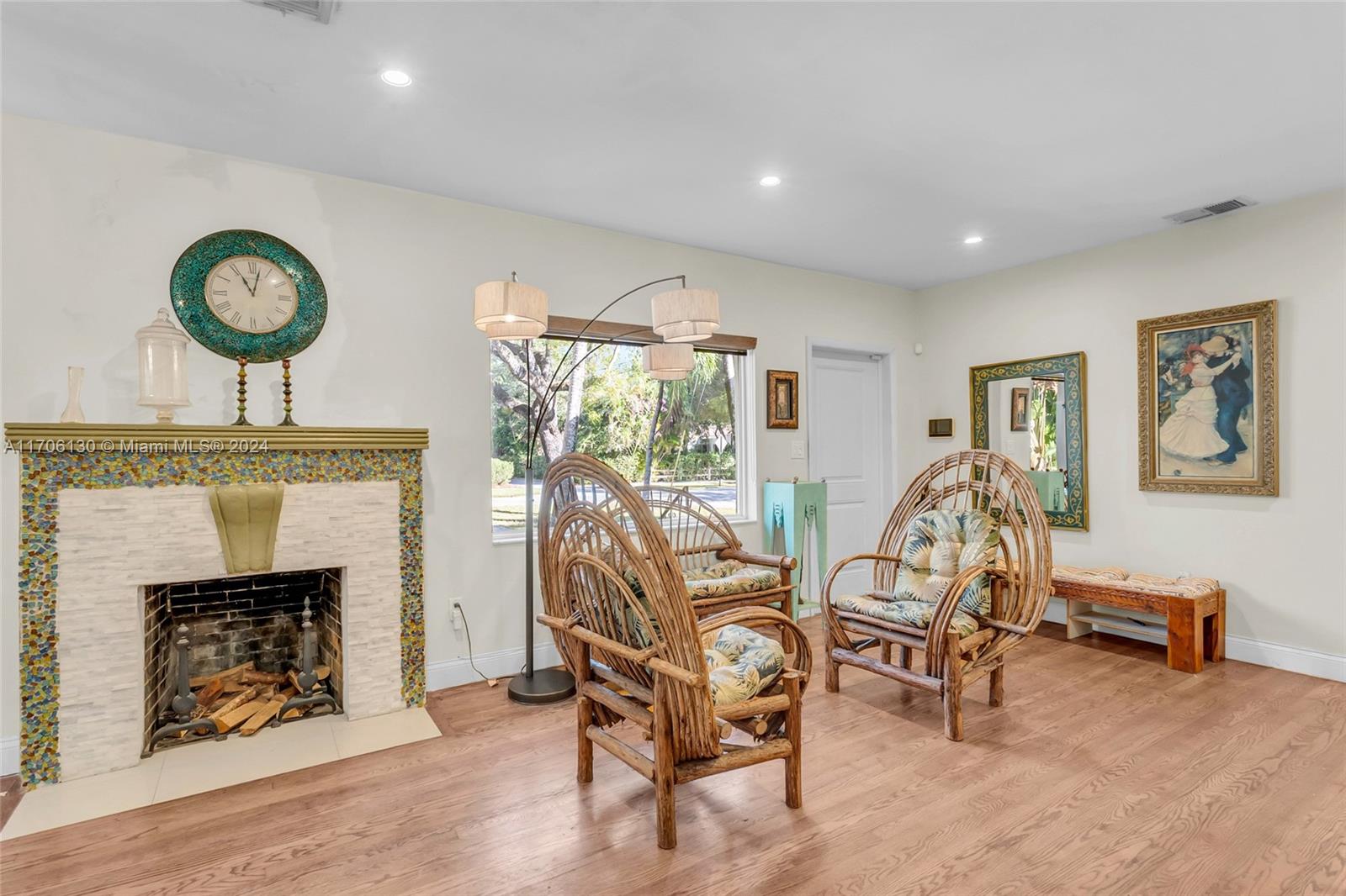 30 NW 94th St