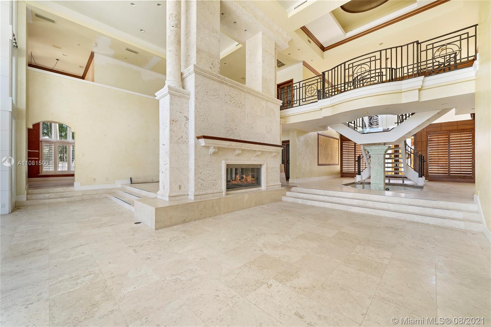 DEL LAGO ISLE - Residential