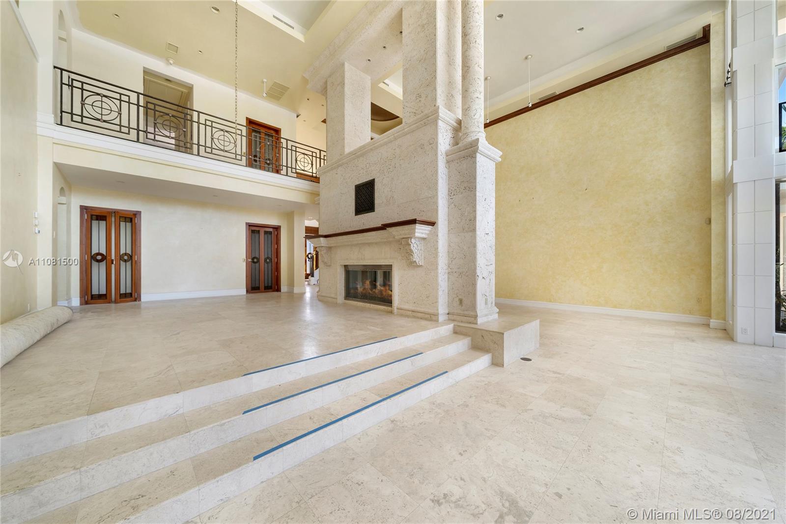 DEL LAGO ISLE - Residential