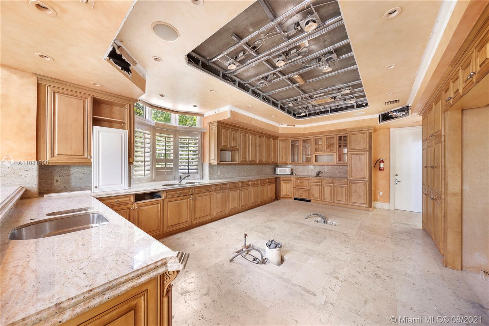 DEL LAGO ISLE - Residential