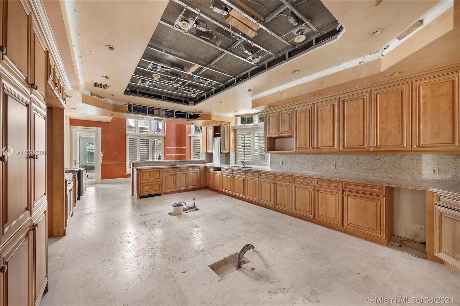 DEL LAGO ISLE - Residential