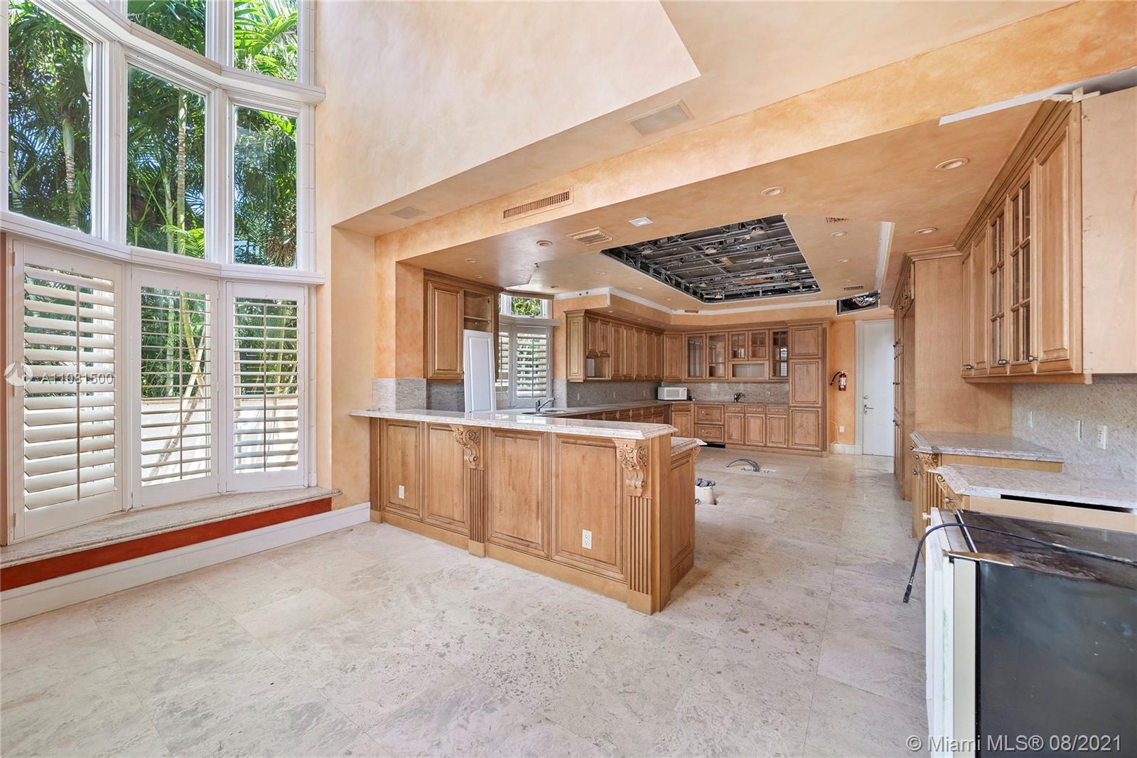 DEL LAGO ISLE - Residential