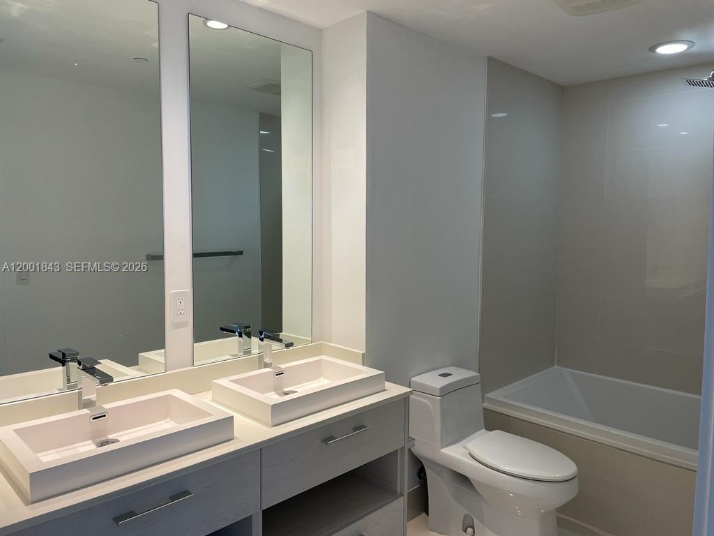 BRICKELL HEIGHTS WEST CON - Residential Lease