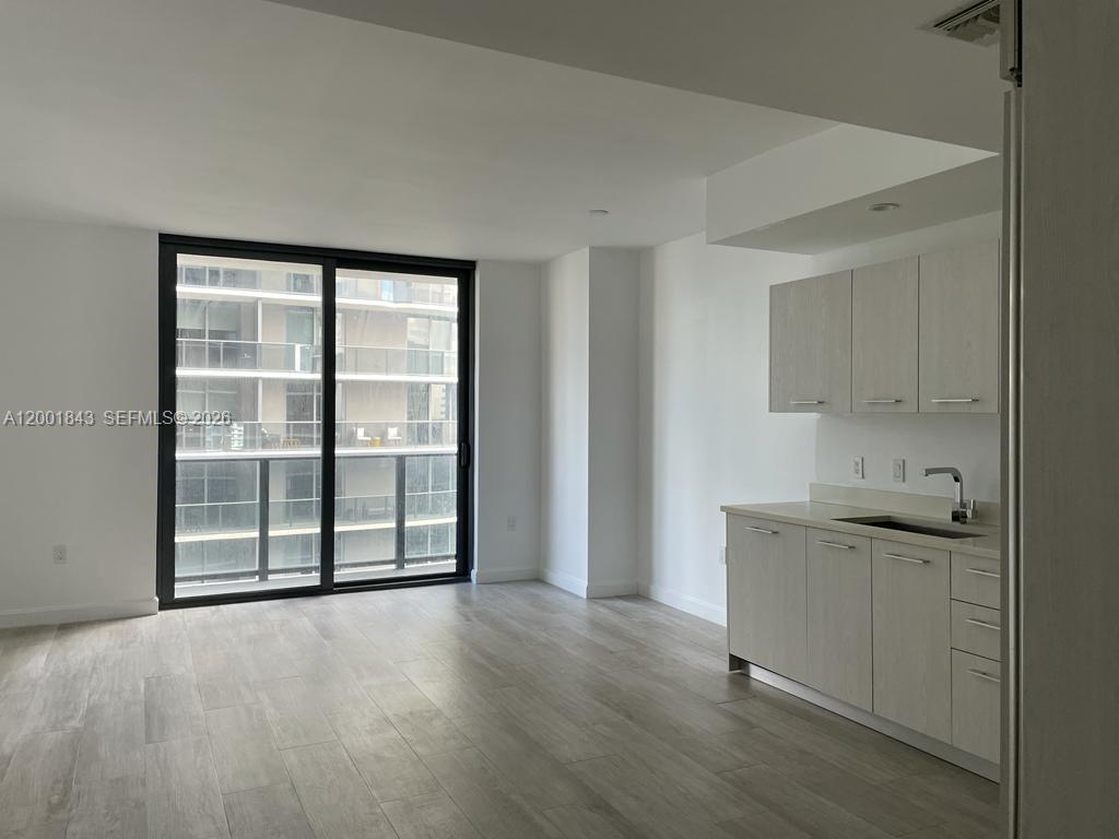 BRICKELL HEIGHTS WEST CON - Residential Lease