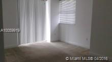 BEAUTIFUL 2/2 APARTMENT. BIG CLOSETS AND VERY NICE BALCONY. WASHER AND DRYER INSIDE. EXCELLENT LOCATION! WALK TO RESTAURANTS AND MARY BRICKELL VILLAGE.