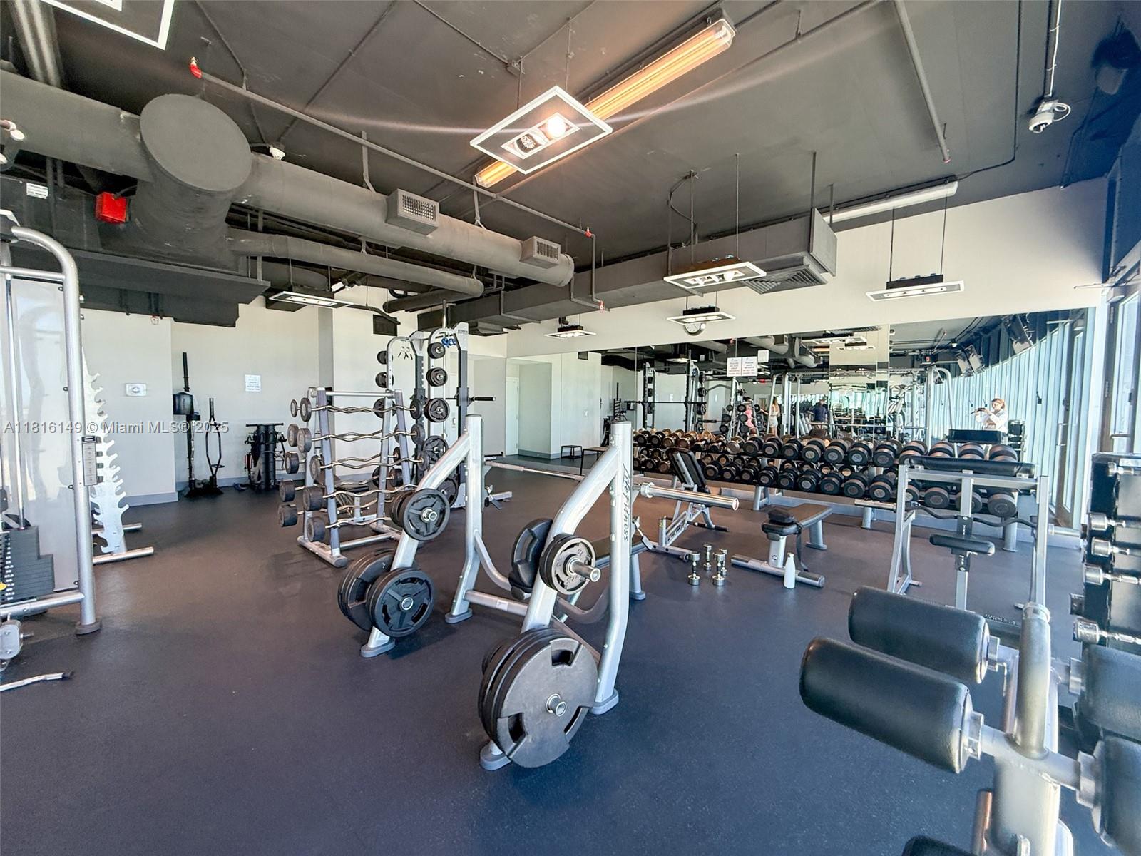 BLUE CONDO - Residential