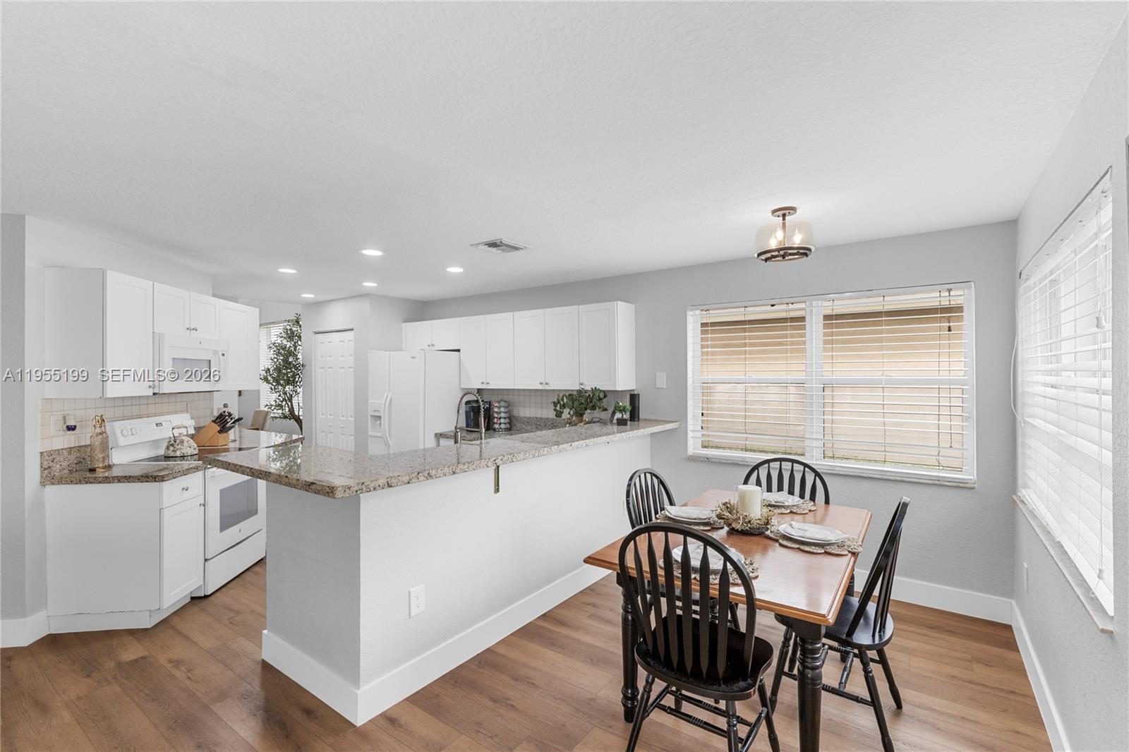 PEMBROKE ISLES 1 - Residential