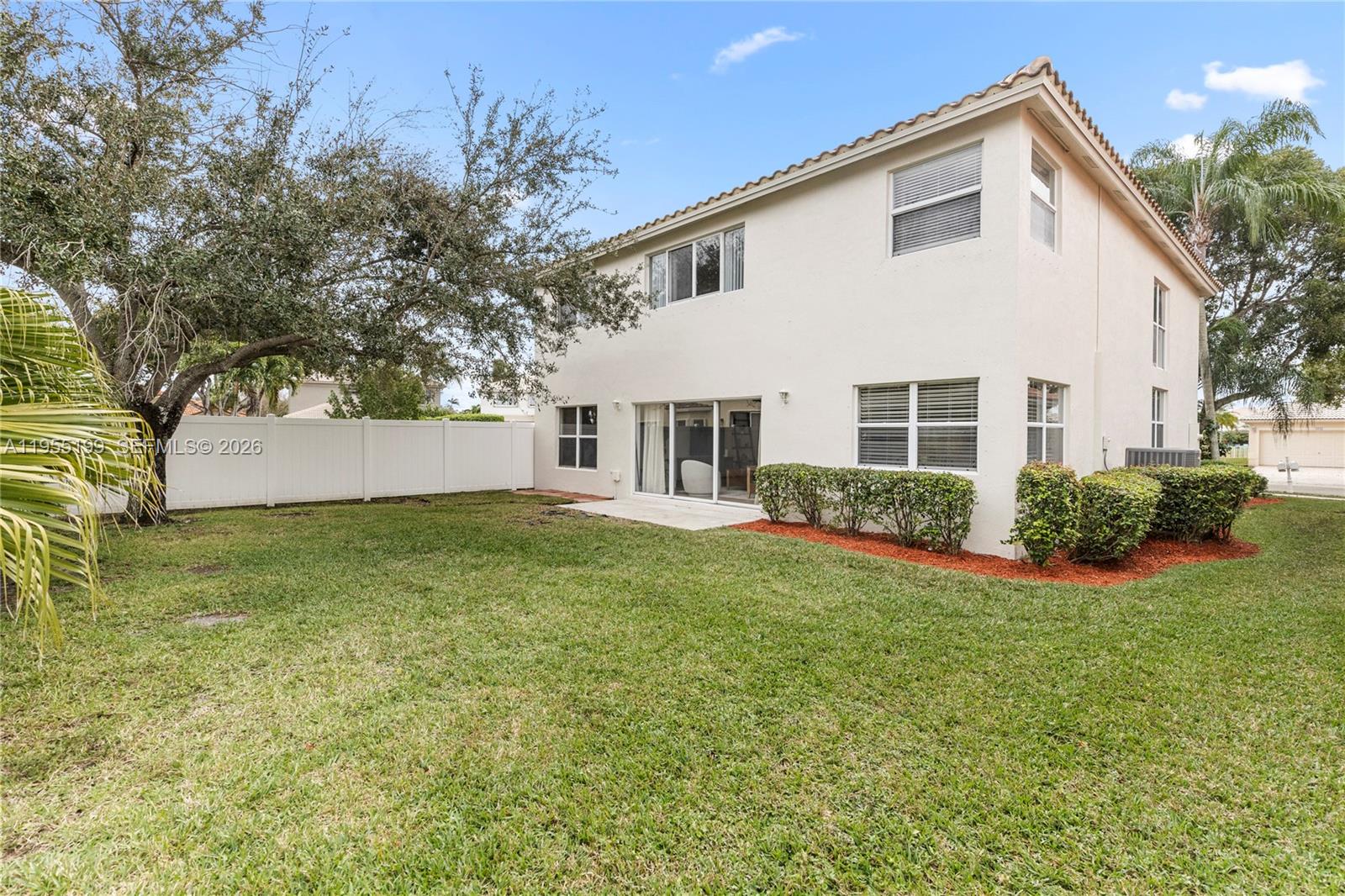 PEMBROKE ISLES 1 - Residential