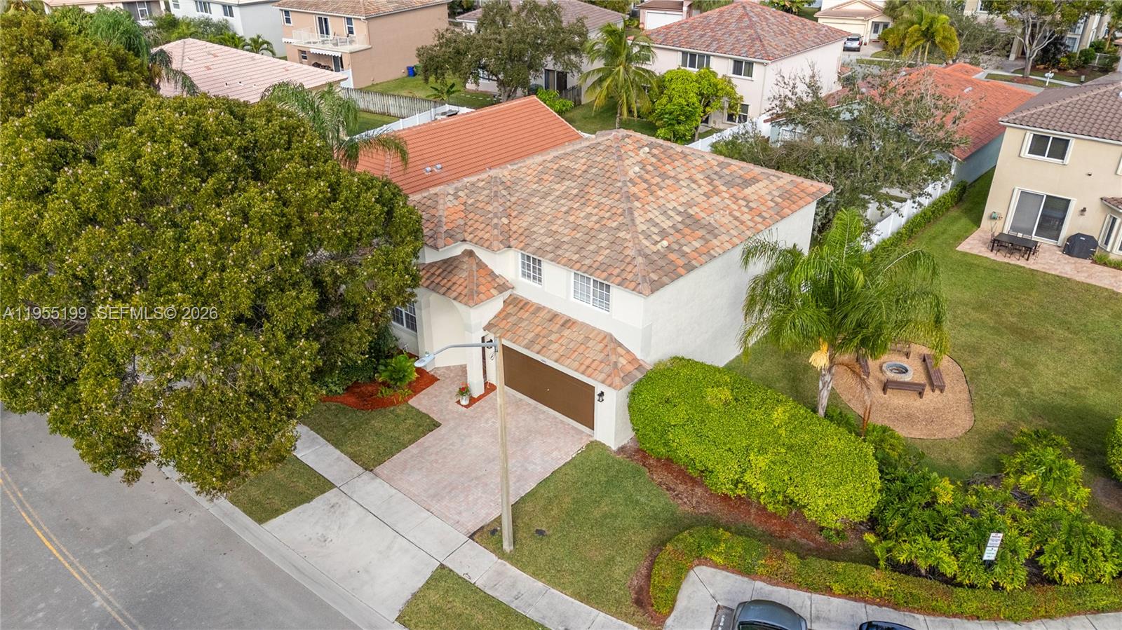 PEMBROKE ISLES 1 - Residential