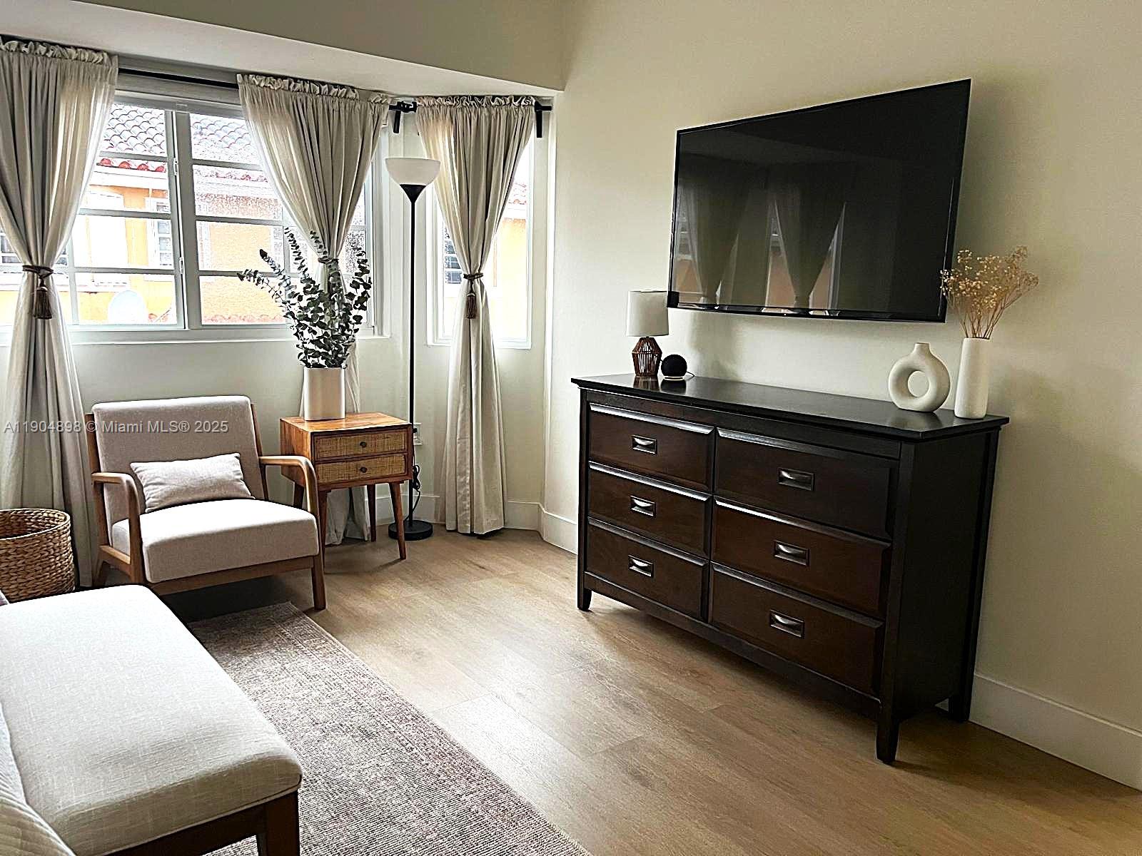 SIENNA VILLAS CONDO - Residential Lease