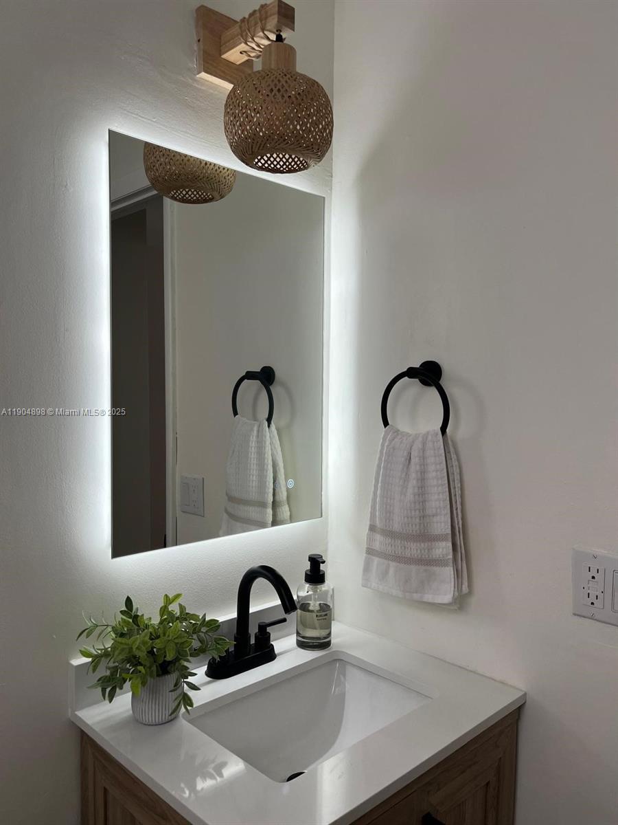 SIENNA VILLAS CONDO - Residential Lease