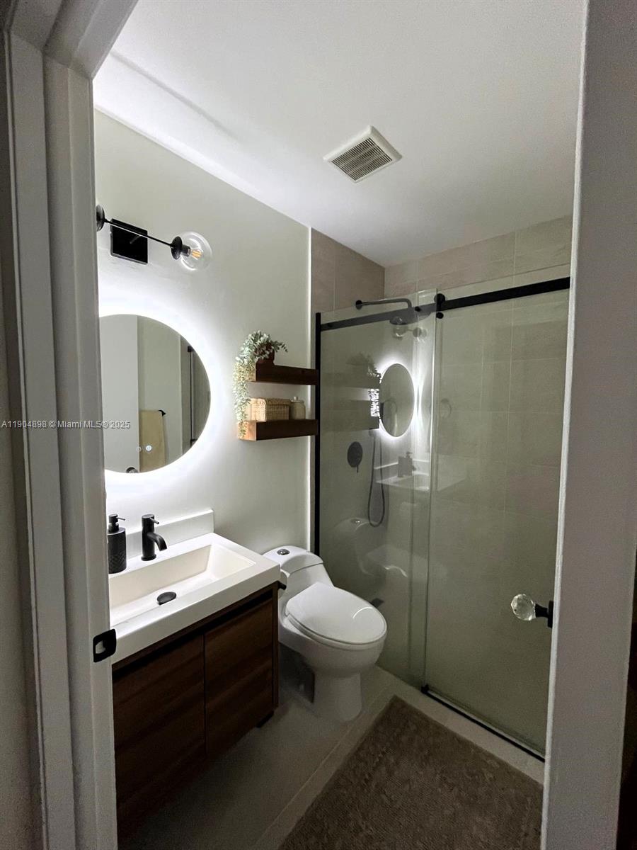 SIENNA VILLAS CONDO - Residential Lease