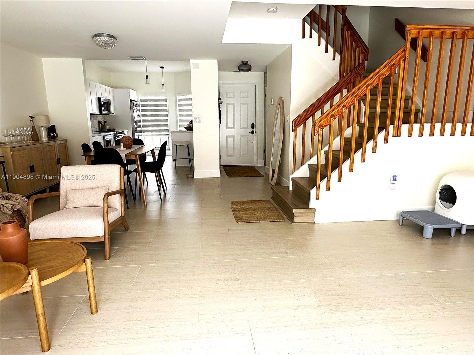 SIENNA VILLAS CONDO - Residential Lease