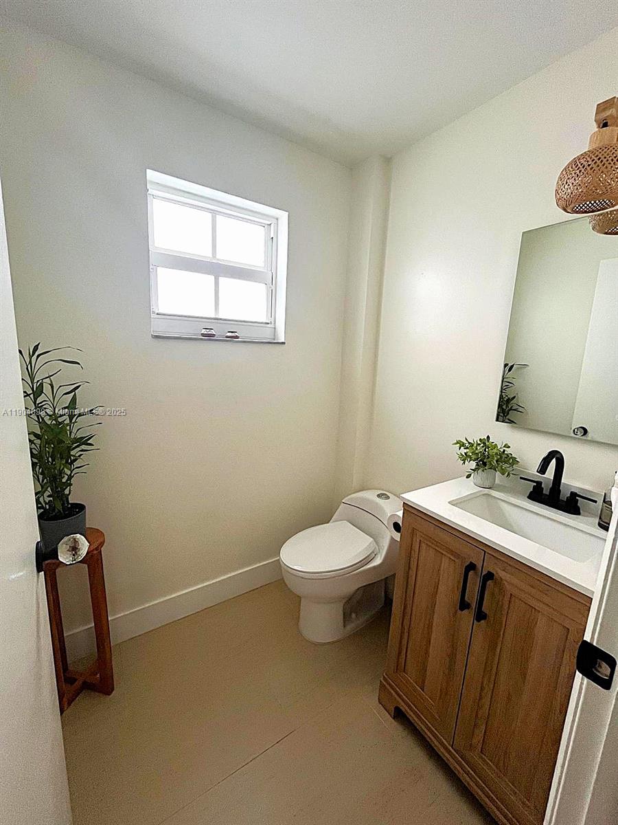 SIENNA VILLAS CONDO - Residential Lease