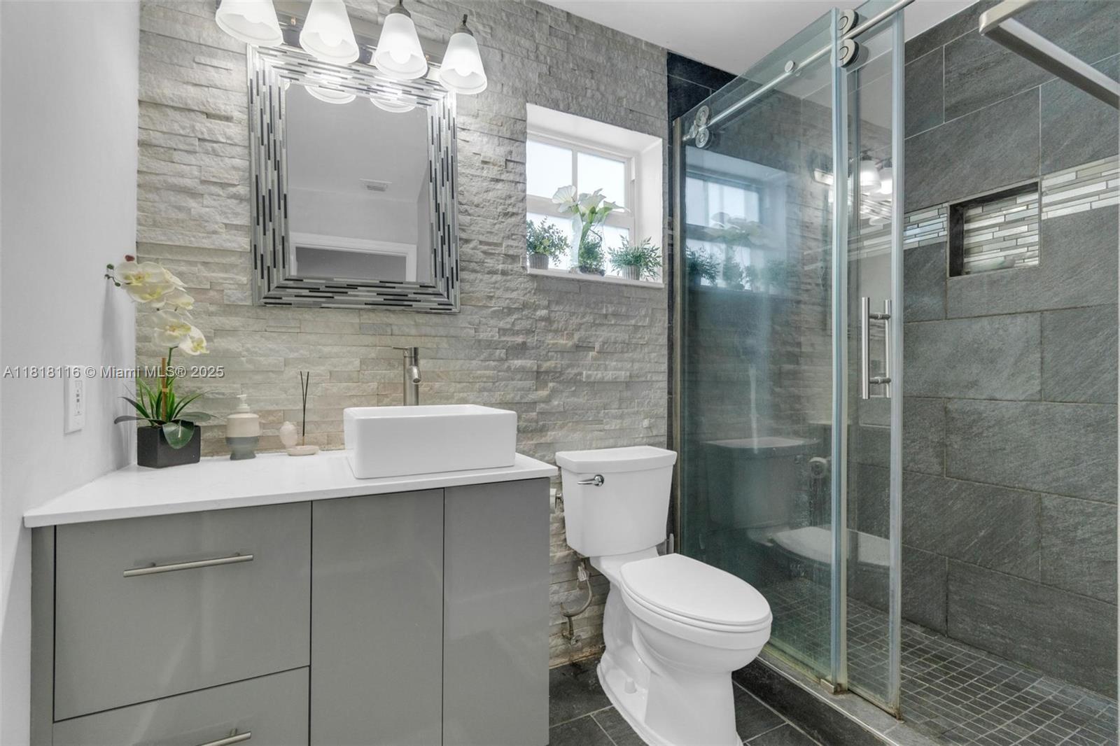 PRINCETONIAN ESTATES - Residential