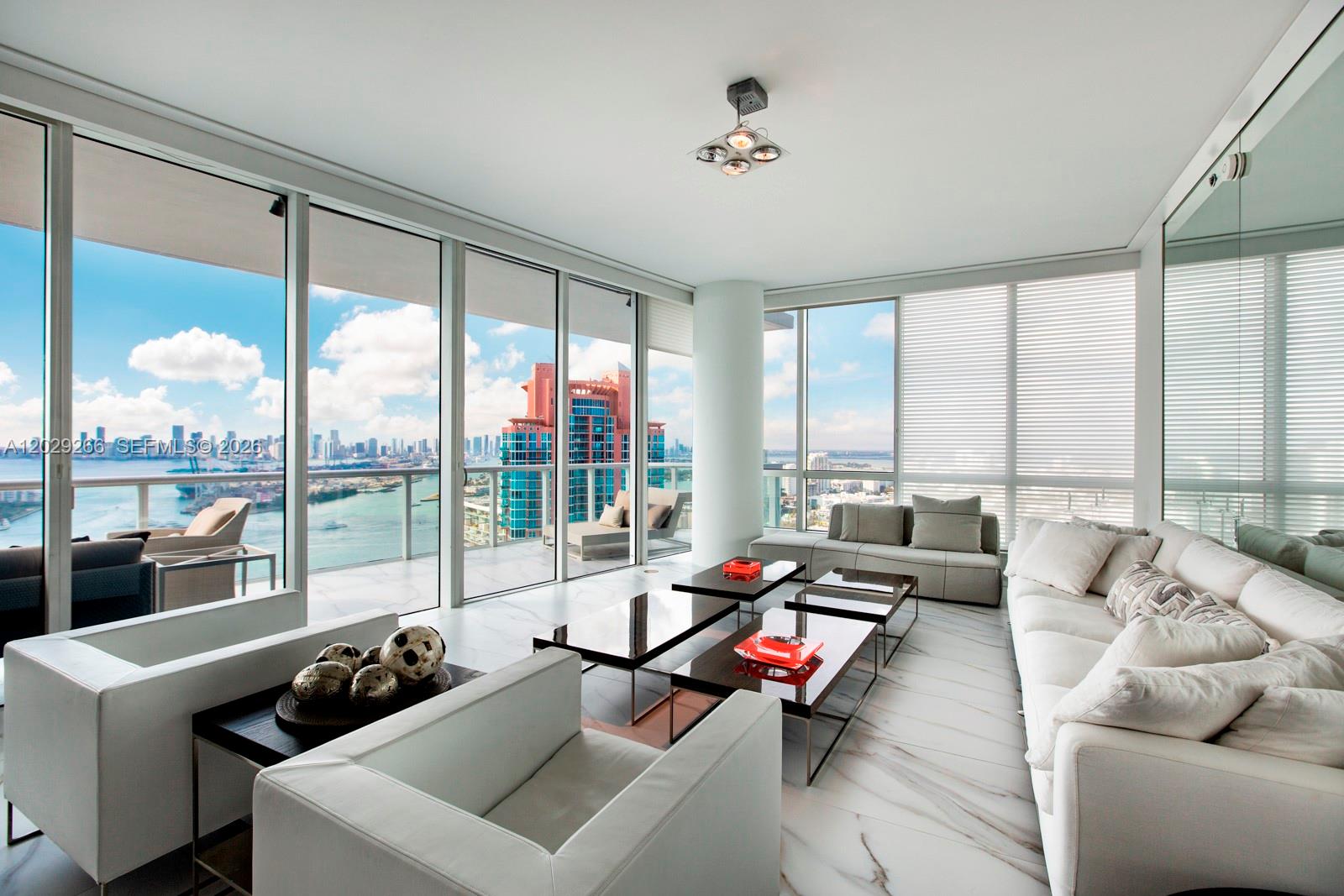 100 S Pointe Dr 3701