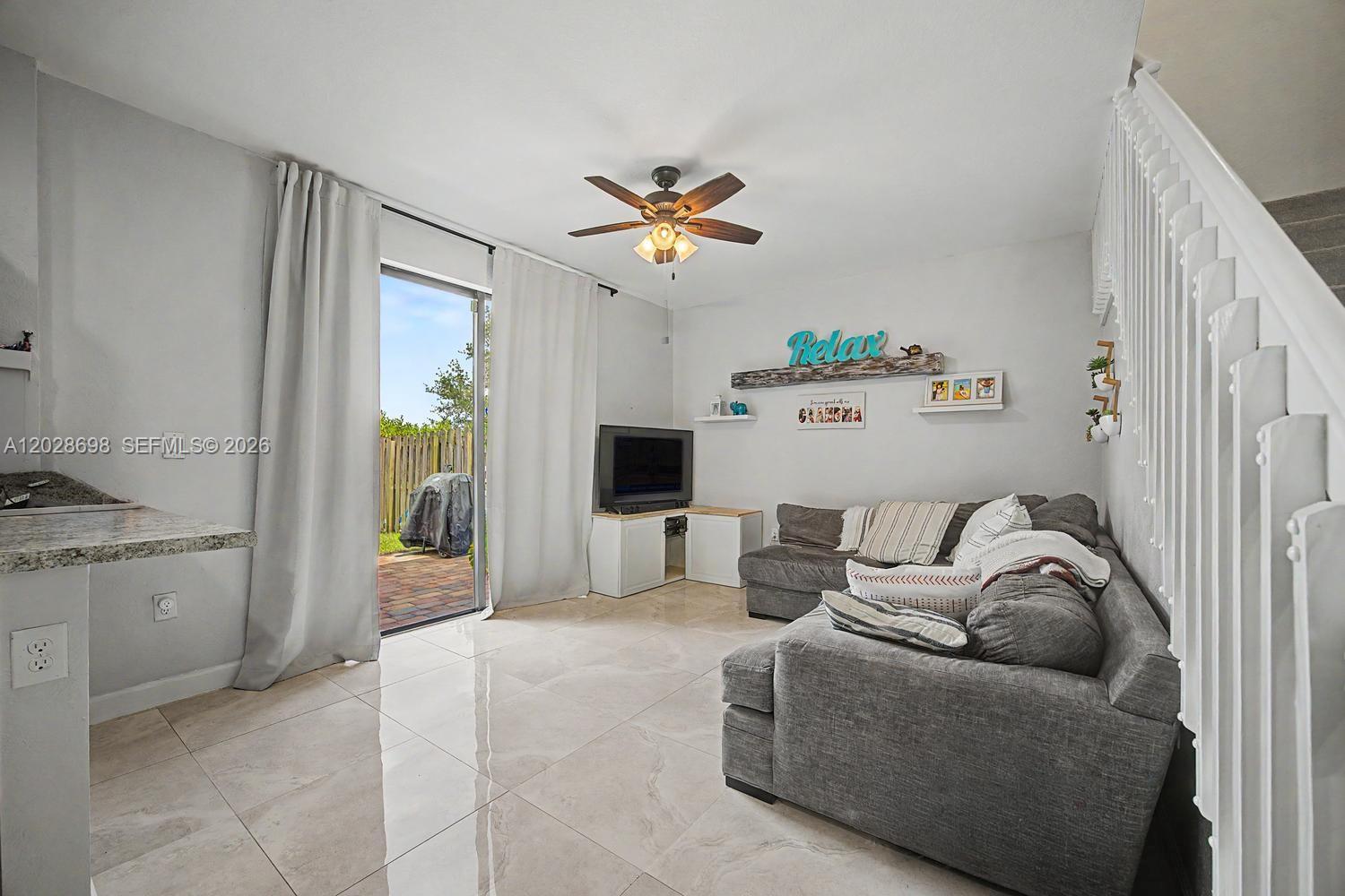 BAYWINDS OF GALAPAGOS - Residential