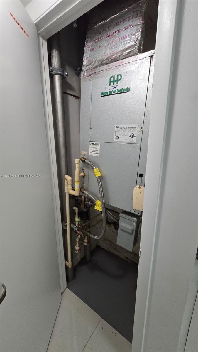 TERRAZAS RIVERPARK VILLAG - Residential