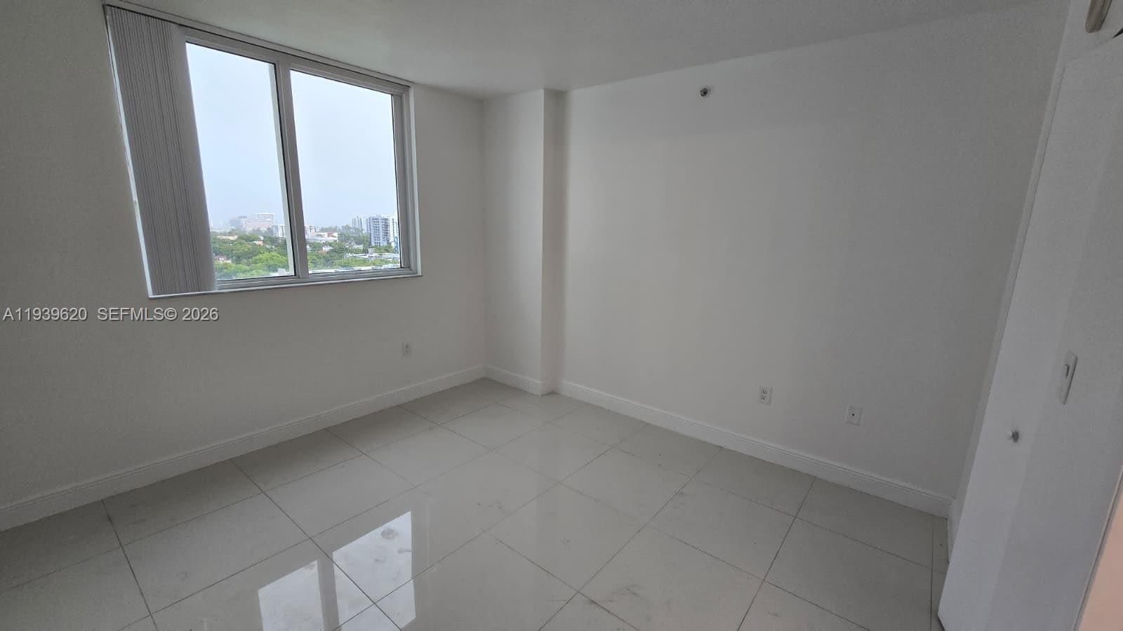 TERRAZAS RIVERPARK VILLAG - Residential