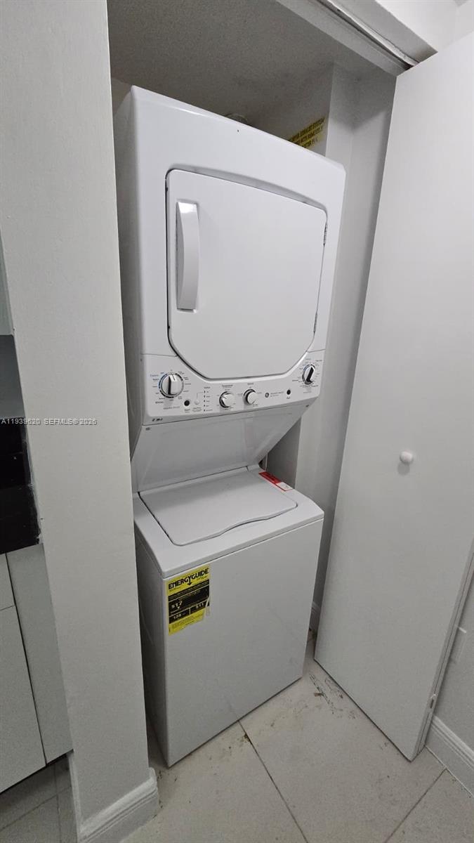 TERRAZAS RIVERPARK VILLAG - Residential