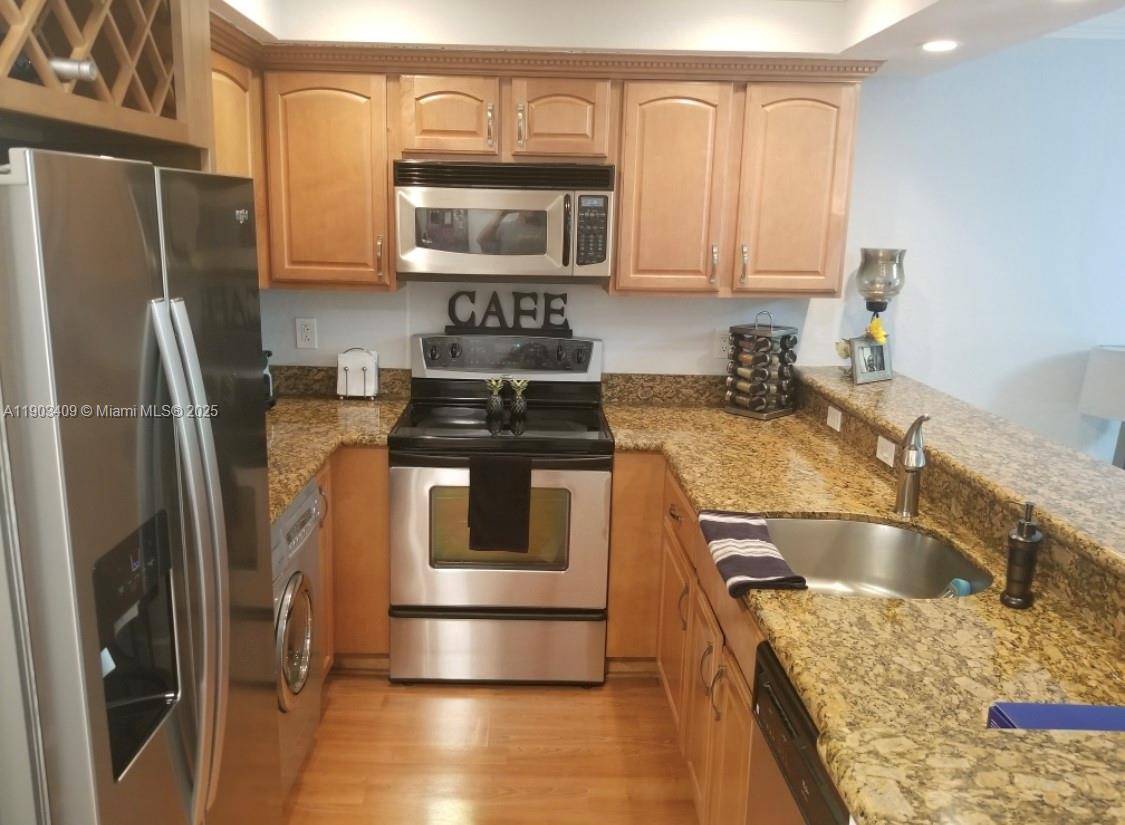 PINE CREST VILLAGE II AT - Residential Lease