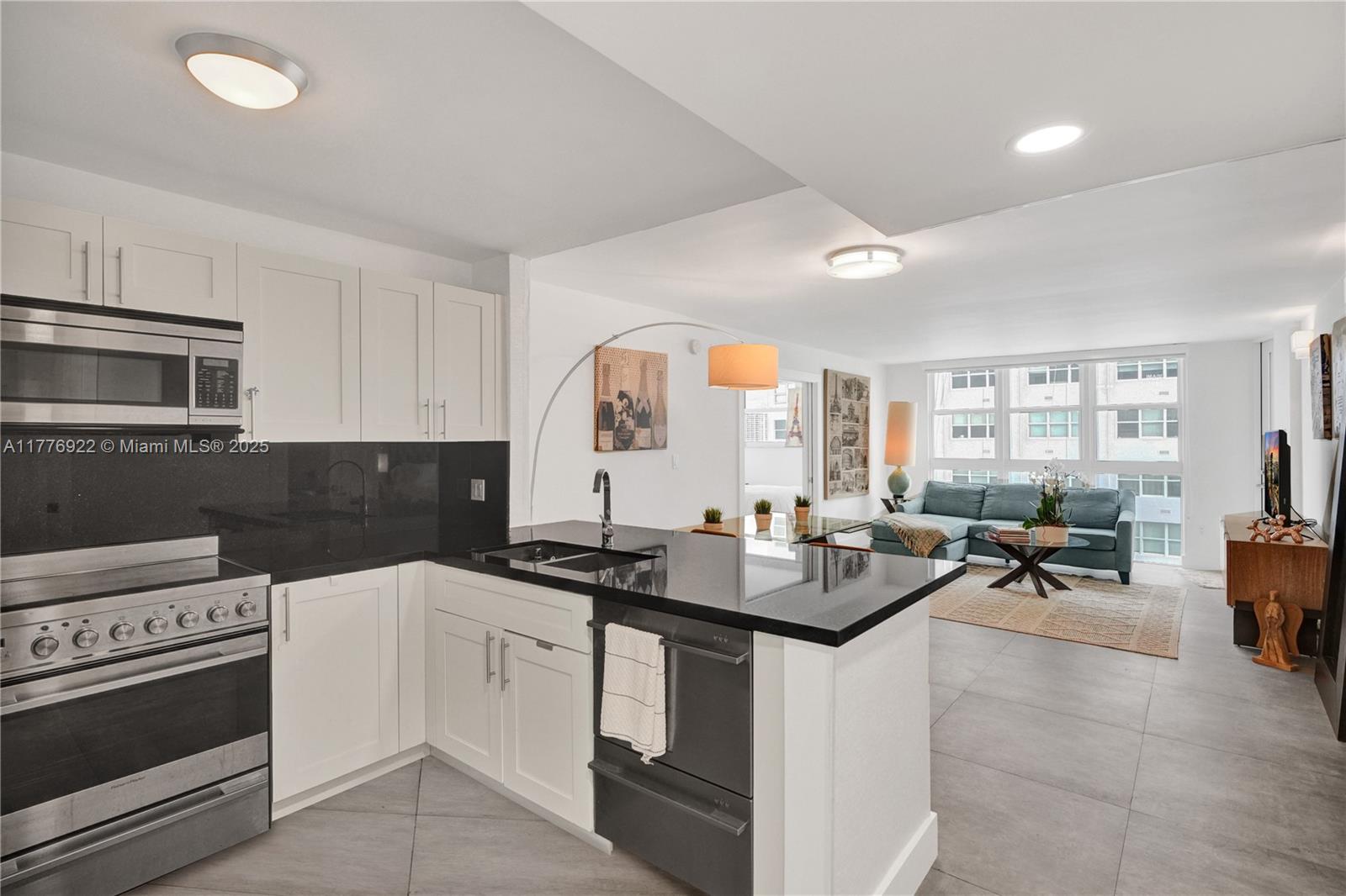 BAYVIEW TERR CONDO - Residential