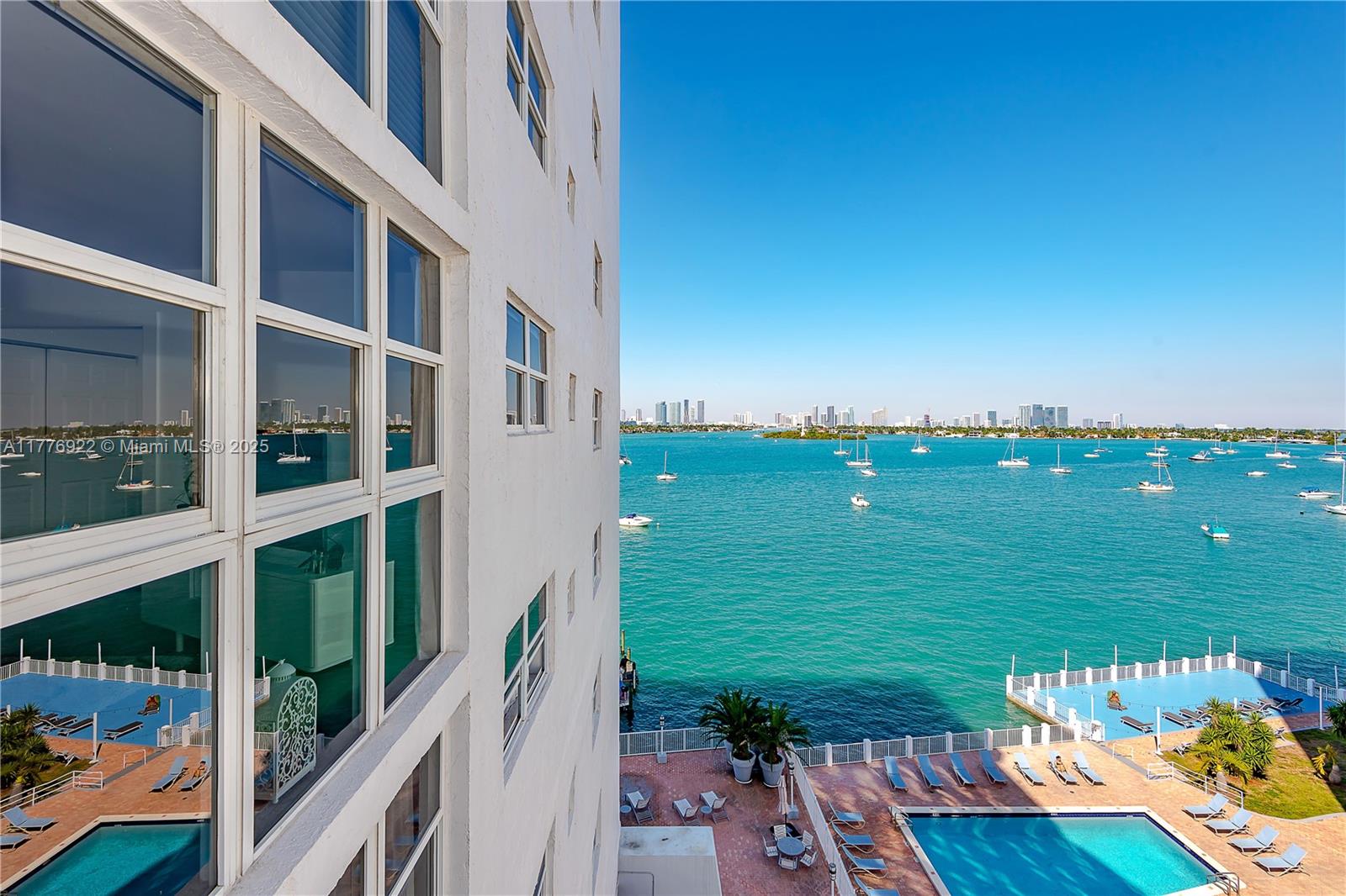 BAYVIEW TERR CONDO - Residential