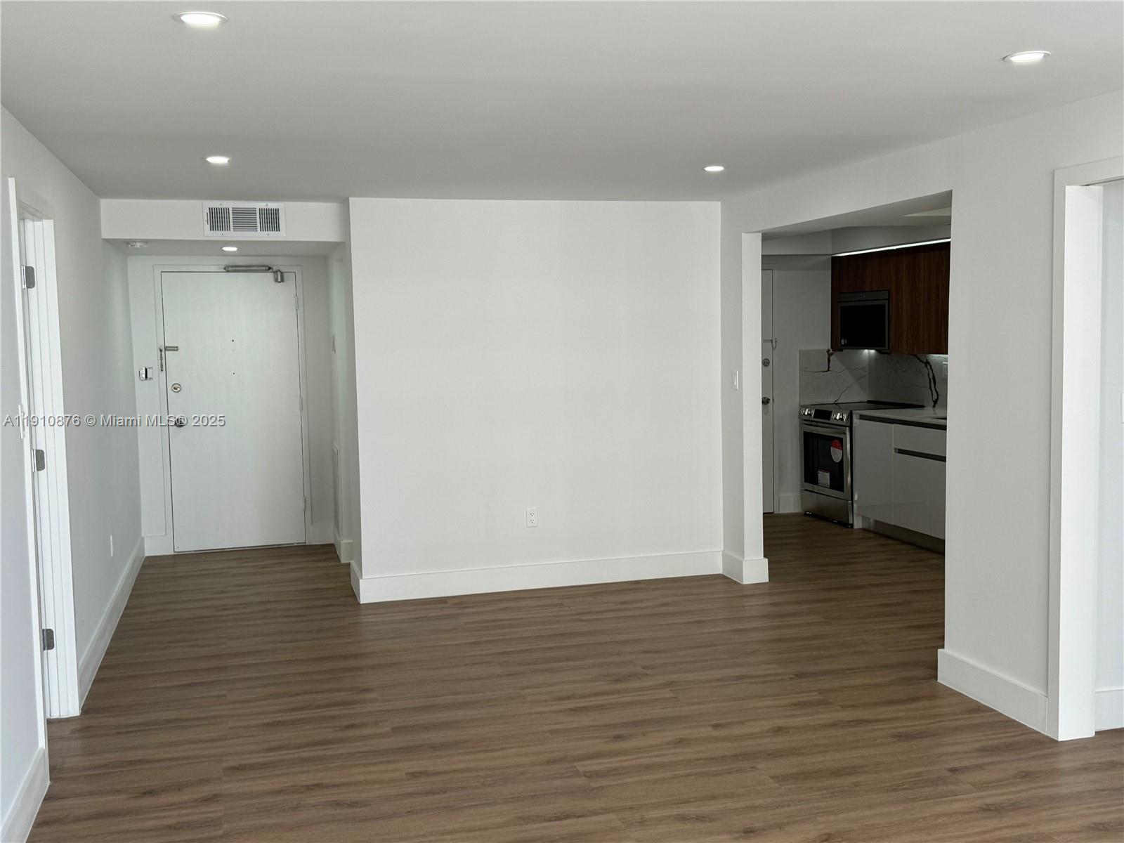 DEL PRADO MARINA - Residential Lease