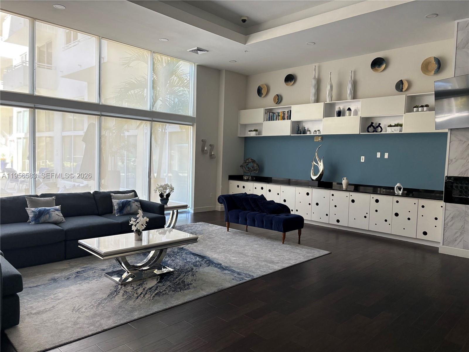 VENTURE AT AVENTURA EAST - Residential