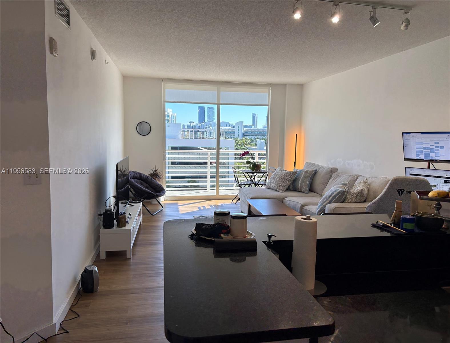 VENTURE AT AVENTURA EAST - Residential