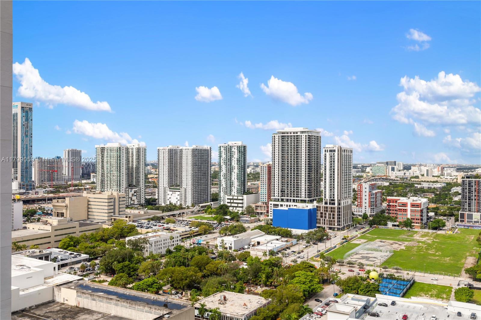 ARIA ON THE BAY CONDO - Residential