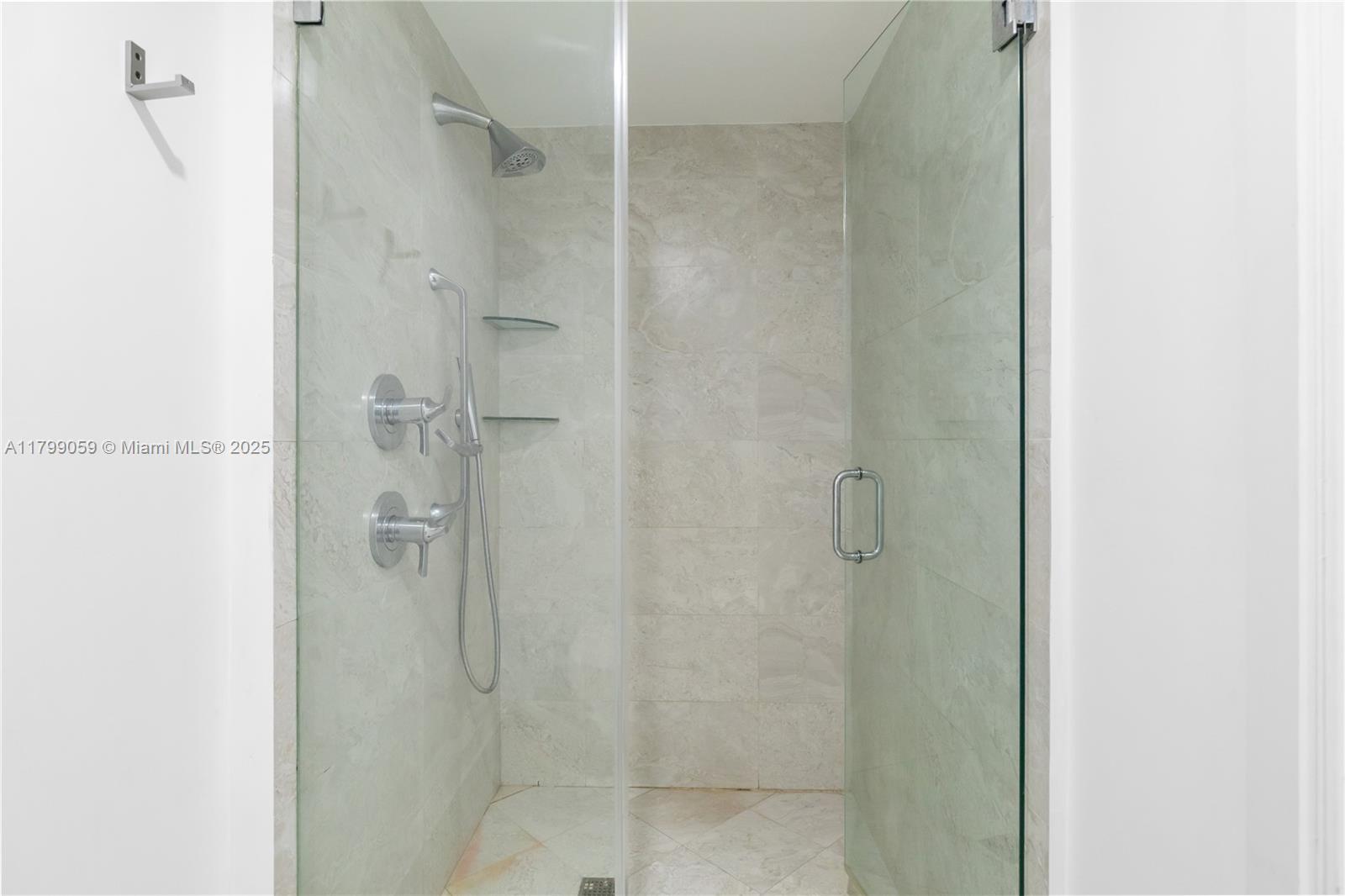 ARIA ON THE BAY CONDO - Residential