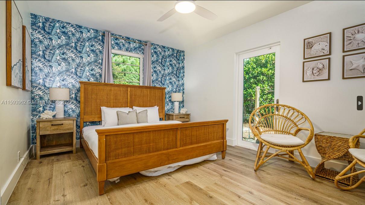 HOLLYWOOD BEACH - Residential