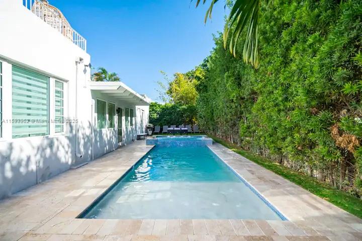 HOLLYWOOD BEACH - Residential