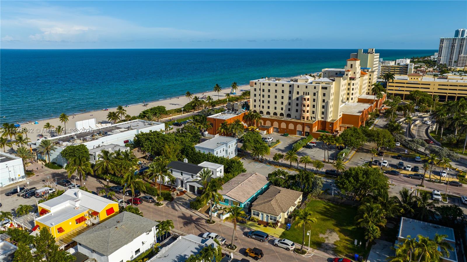 HOLLYWOOD BEACH - Residential