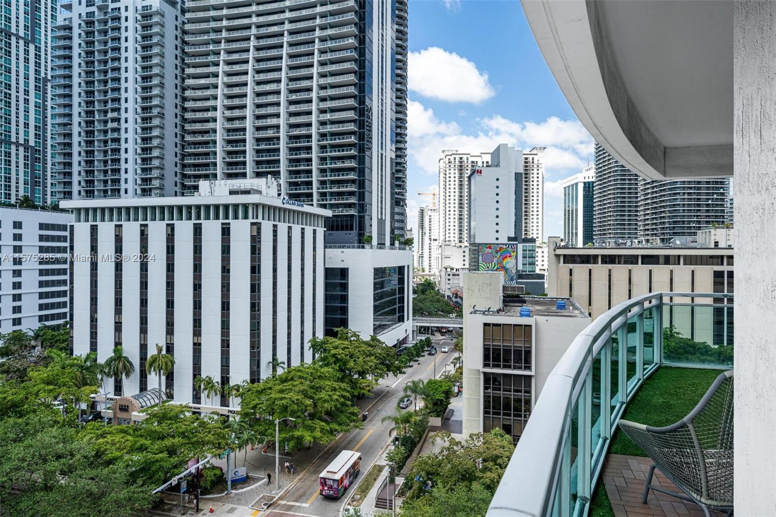 THE PLAZA 901 BRICKELL CO - Residential