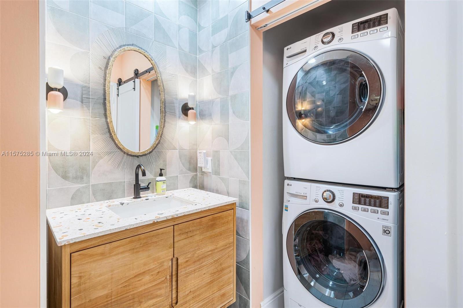 THE PLAZA 901 BRICKELL CO - Residential