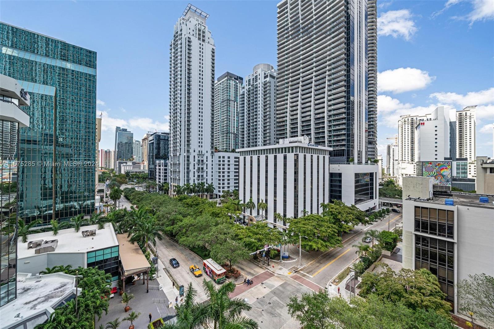 THE PLAZA 901 BRICKELL CO - Residential