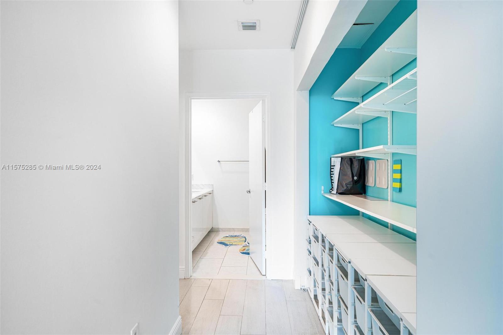 THE PLAZA 901 BRICKELL CO - Residential