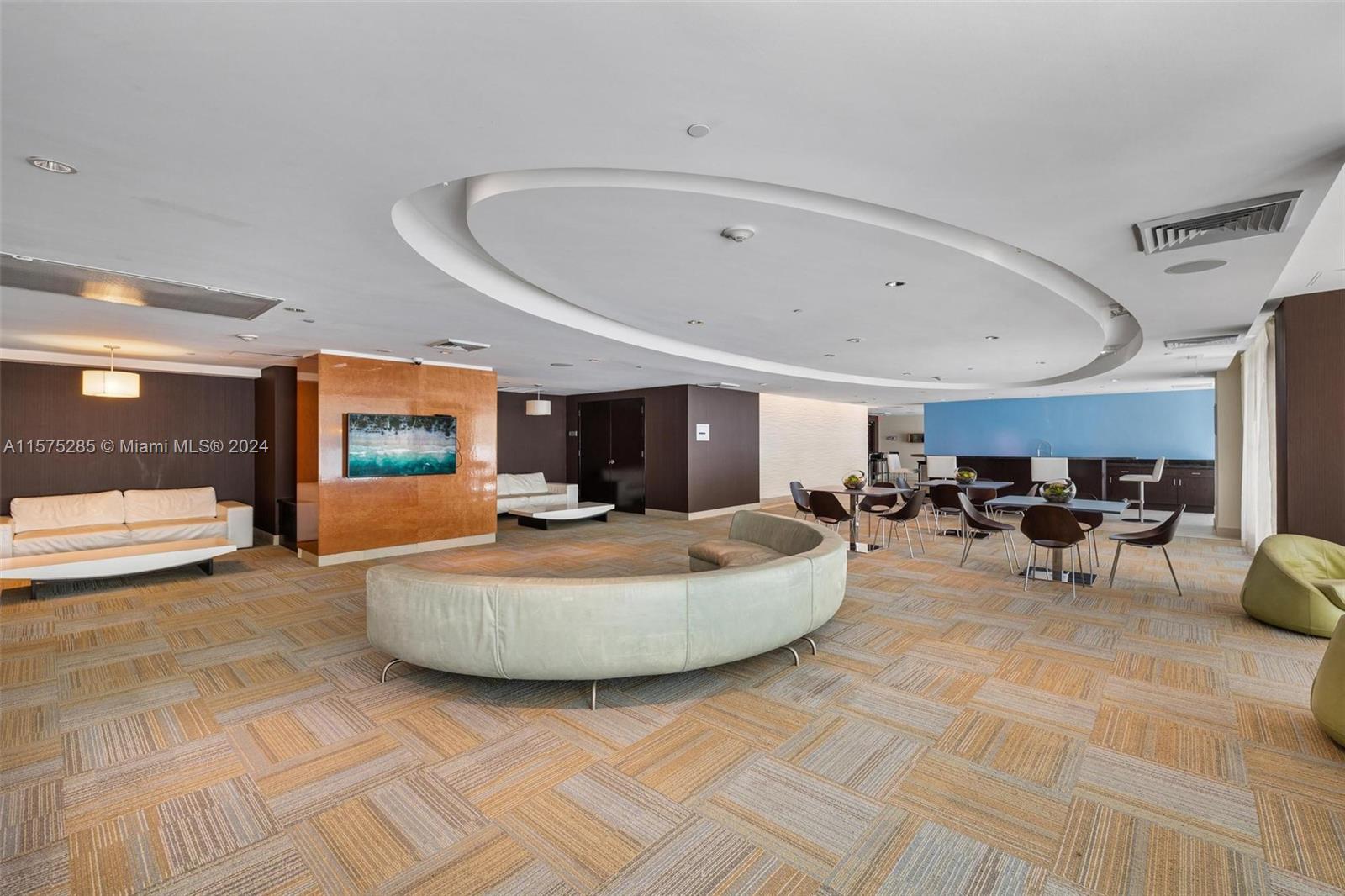 THE PLAZA 901 BRICKELL CO - Residential