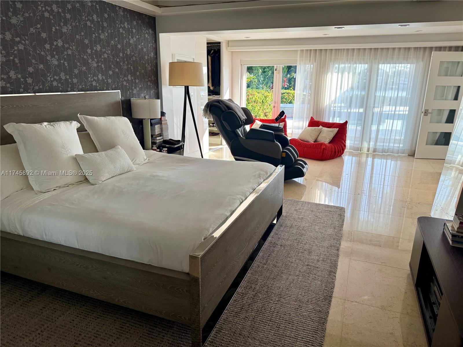 BISCAYNE POINT - Residential