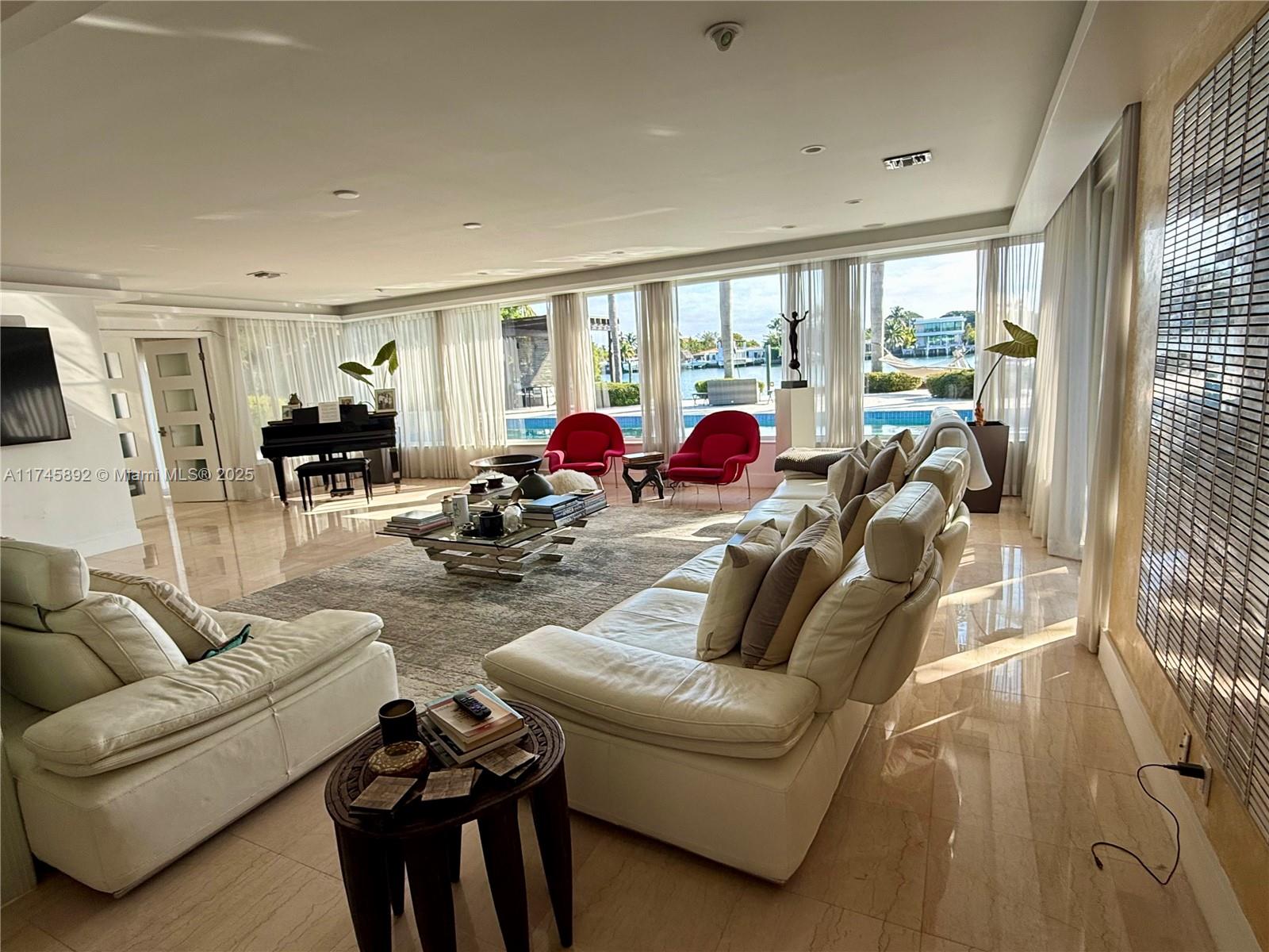 BISCAYNE POINT - Residential